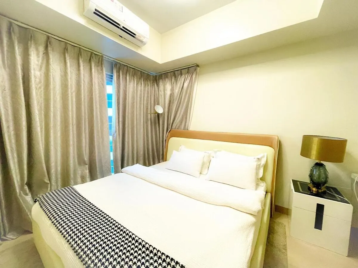 Luxury Apartment Near Okada Manila And Solaire 0*,  Philippines