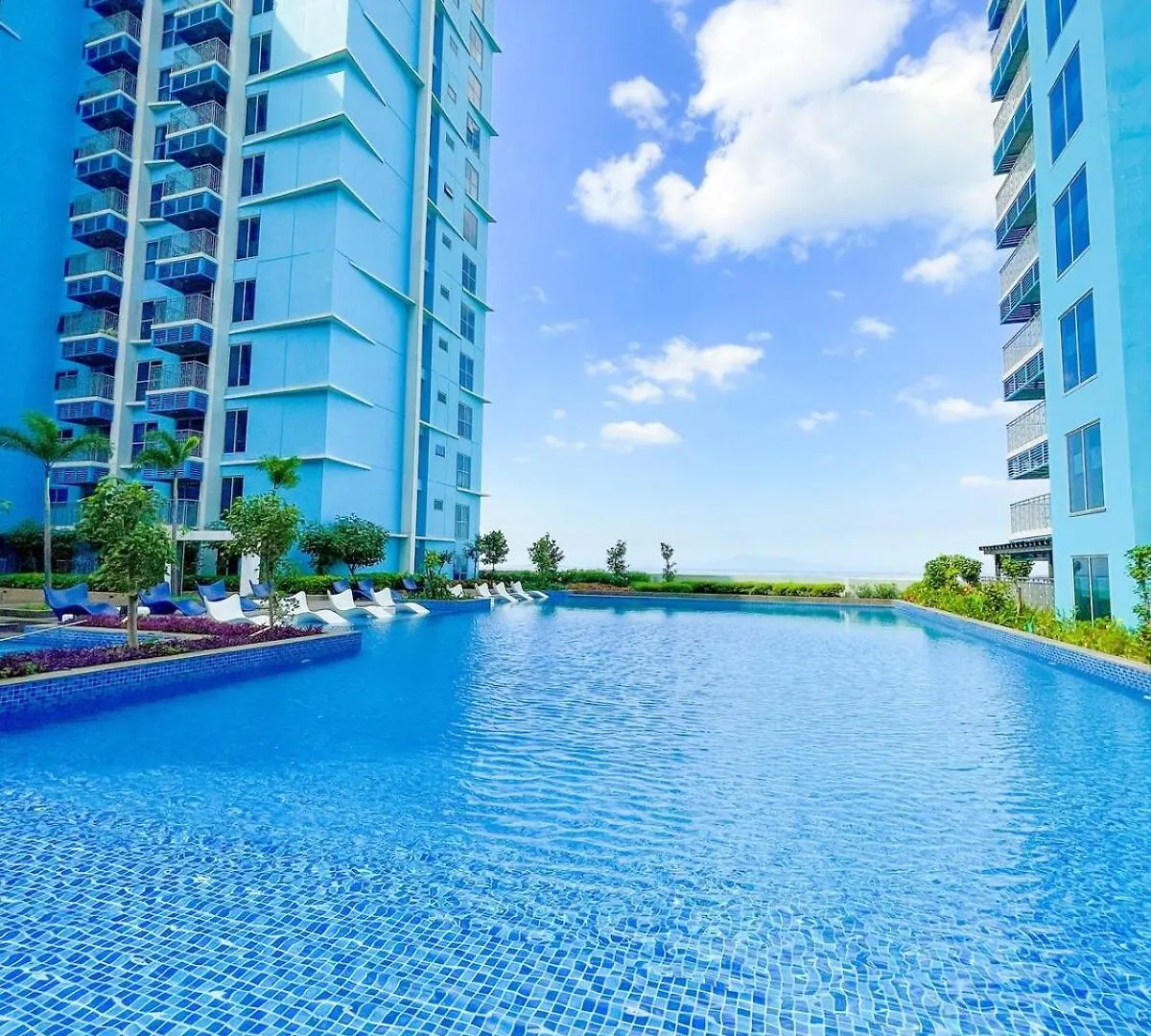 Luxury Apartment Near Okada Manila And Solaire