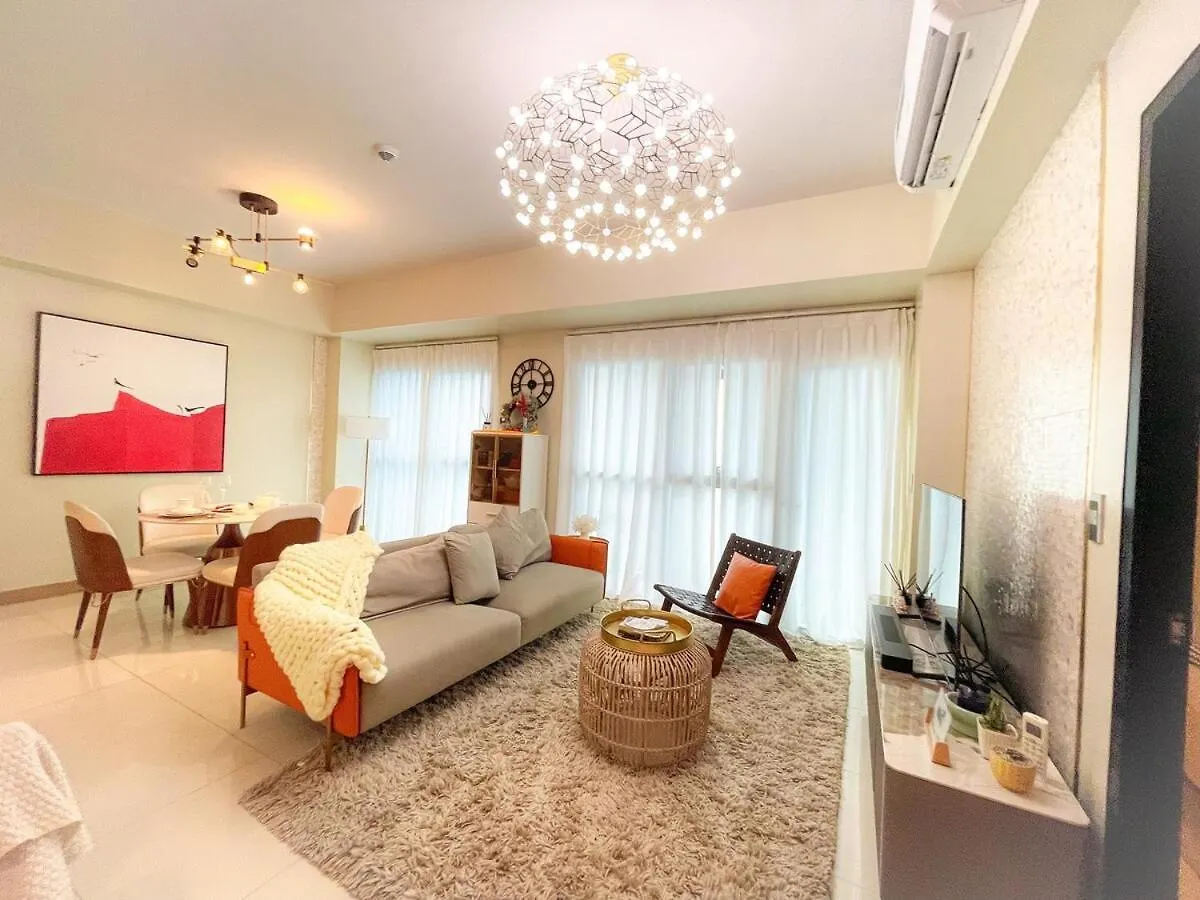 Luxury Apartment Near Okada Manila And Solaire location